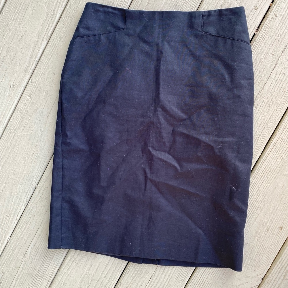 Van Heusen Studio - Classic Black Pencil Midi Skirt, Size: 4